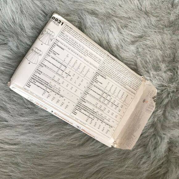 Simplicity 8931 NEW Uncut Renaissance Flower Girl Royal Wedding Dress Pattern 5 - Picture 4 of 4